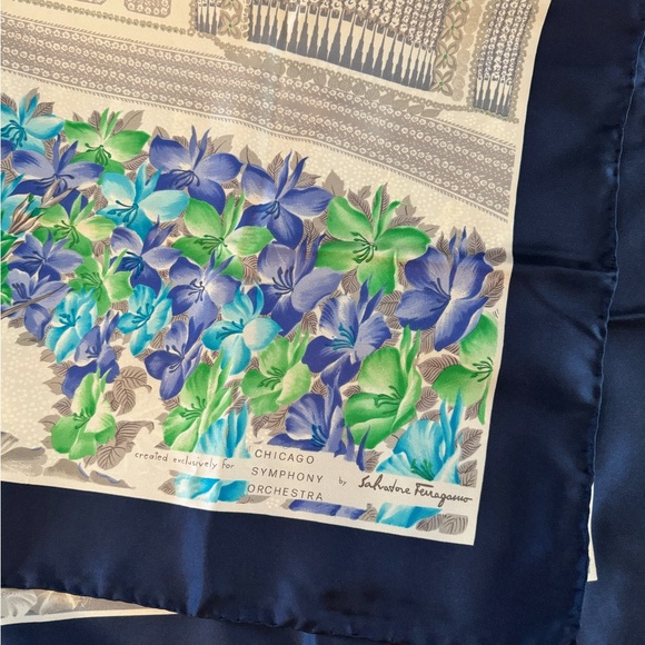 Salvatore Ferragamo Scarf - Picture 2 of 2
